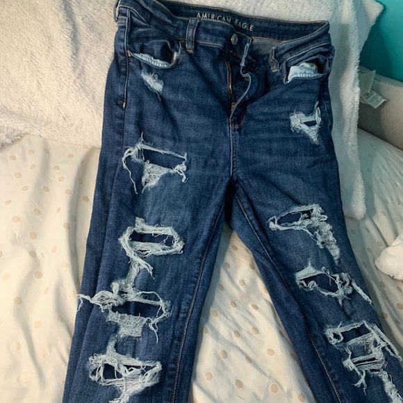 American Eagle Dark Wash Jeans - Picture 2 of 3